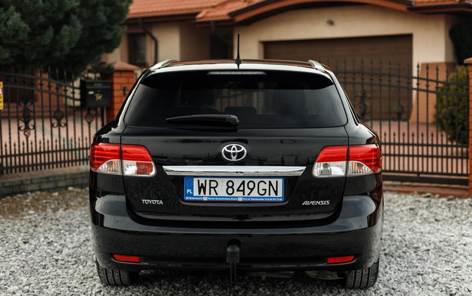 Toyota Avensis cena 47900 przebieg: 214000, rok produkcji 2014 z Radom małe 742